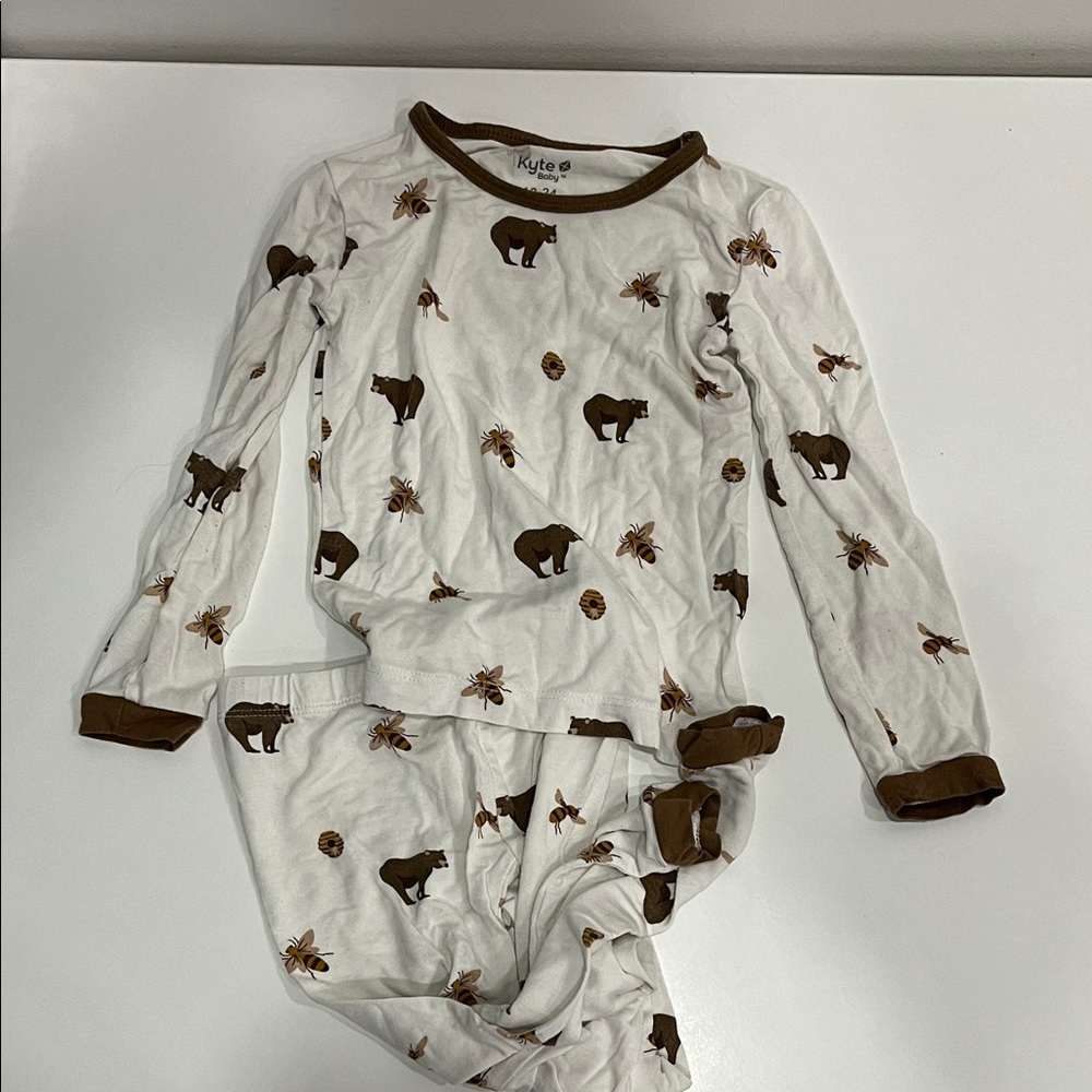 Kyte BABY White and Brown Bear Print Pajama Set